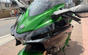 KAWASAKI NINJA H2 SX SE 2018 ZXT02A