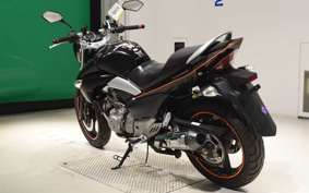 SUZUKI GSR250
