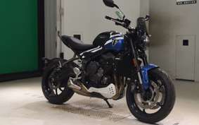 TRIUMPH TRIDENT 660 2025