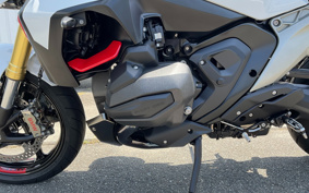 BMW R1300R 2025 0M51