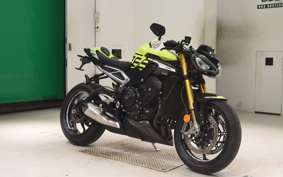 TRIUMPH STREET TRIPLE MOTO 2023