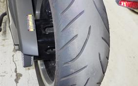 YAMAHA T-MAX 560 2025 SJ21J
