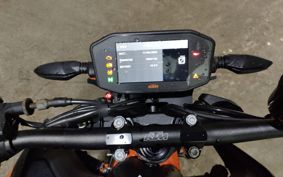 KTM 890 DUKE R TU940