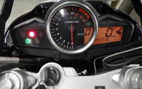 SUZUKI GSR250 2023