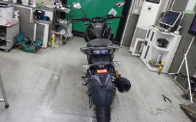 YAMAHA FZ25