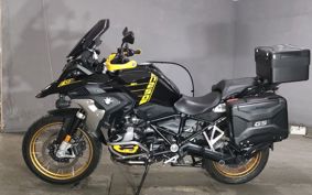 BMW R1250GS 0M01