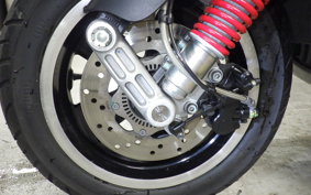 VESPA GTS150 SUPER 2000