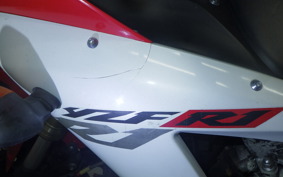 YAMAHA YZF-R1 2003