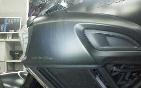 DUCATI DIAVEL 2015