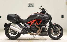 DUCATI DIAVEL Carbon 2013