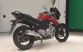 SUZUKI GSR250