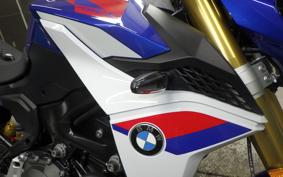 BMW F900R 2025
