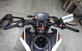 KTM 890 DUKE R 2021