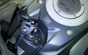 HONDA CB650R E-Clutch 2025 RH17