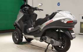 PIAGGIO MP3 250