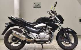 SUZUKI GSR250 2024