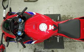 HONDA CBR600RR 2025 PC40