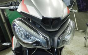 TRIUMPH STREET TRIPLE R 2022
