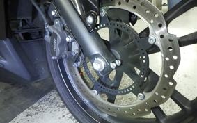 HONDA NM4 VULTUS -01 2016 RC82