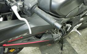 HONDA CBR650R E-Clutch 2025 RH17