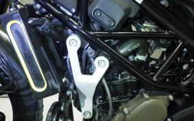 HUSQVARNA SVARTPILEN 250 1985