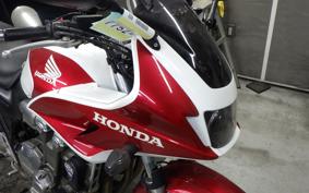 HONDA CB1300SB SUPER BOLDOR A 2005 SC54