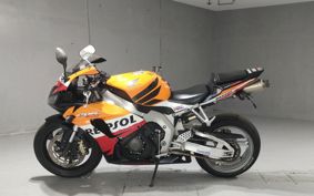 HONDA CBR1000RR SC57