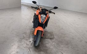KTM 1290 SUPER  DUKE R V3940