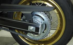 SUZUKI Vｽﾄﾛｰﾑ650XTA 2026 C733M