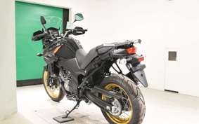 SUZUKI Vｽﾄﾛｰﾑ650XTA 2025 C733M