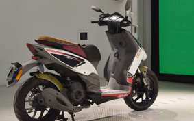 APRILIA SR MOTARD125