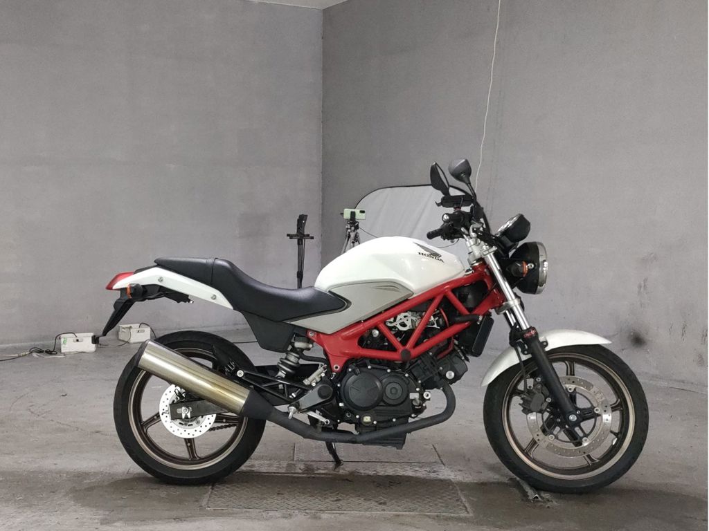 Фото Honda VTR 250 2014 с японского аукциона