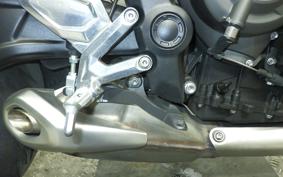 TRIUMPH TRIDENT 660 2023