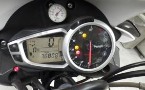 TRIUMPH STREET TRIPLE 85 2013