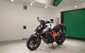 KTM 1290 SUPER DUKE R 2021