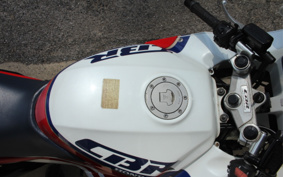 HONDA CBR1000F 1989 SC24