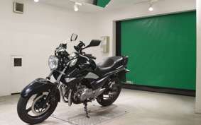 SUZUKI GSR250 2004