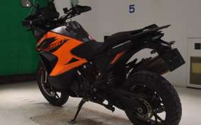 KTM 1290 SUPER ADVENTURE S 2021