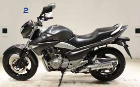SUZUKI GSR250 2025