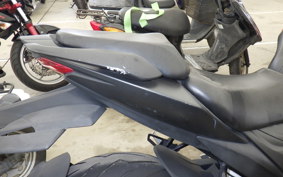 SUZUKI ジクサ-250SF