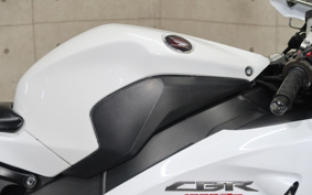 HONDA CBR1000RR 2015 SC59