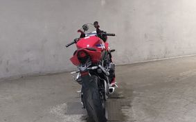 HONDA CBR650R E-Clutch 2025 RH17