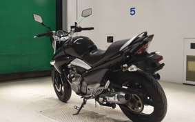 SUZUKI GSR250