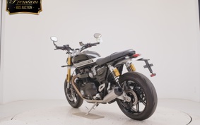 TRIUMPH SPEED ​​TWIN 1200 RS 2025