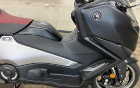 YAMAHA T-MAX 560 A 2026 SJ21J
