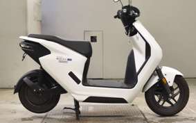 HONDA EM1 e: 2023 EF16