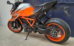 KTM 1290S-DUKE R EVO V3940