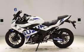 SUZUKI GSX250 R