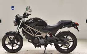 HONDA VTR 250 Gen. 2 2005 MC33