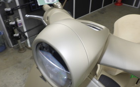 VESPA 946 DRAGON 2014